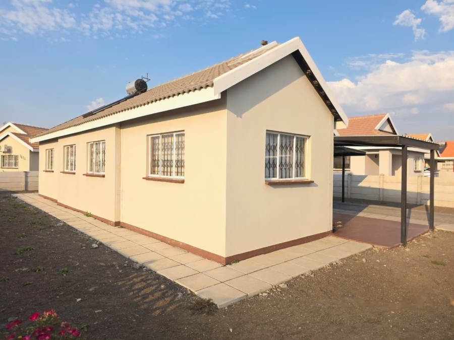 4 Bedroom Property for Sale in Freedom Park North West